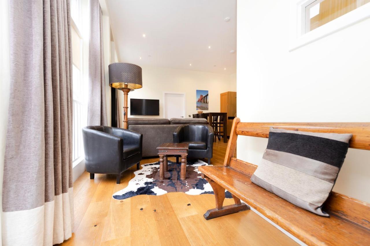 Appartamento Joivy 1 Bed Flat In Old Town, Next To St Giles Cathedral Edimburgo Esterno foto