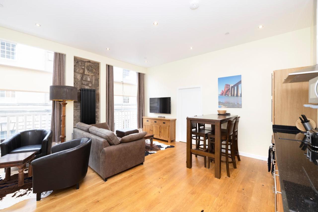 Appartamento Joivy 1 Bed Flat In Old Town, Next To St Giles Cathedral Edimburgo Esterno foto